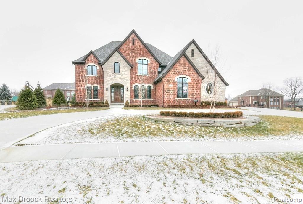 3632 Strathcona Drive Rochester Hills, MI 48309 - Photo 1 of 56