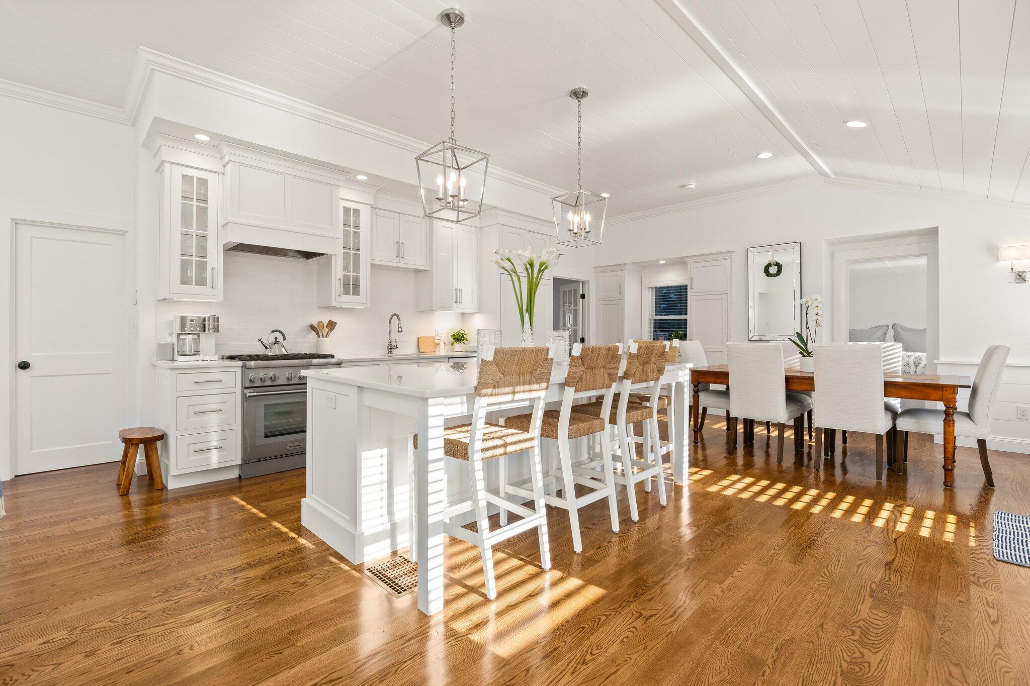101 Old Mail Road North Chatham, MA 02650 - Photo 4 of 35 Kitchen/Dining Area