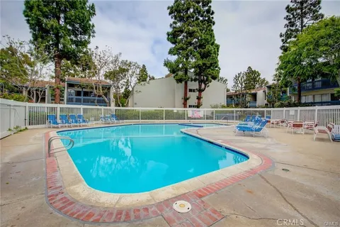 $3,650 | 824 Camino Real, Unit 204, Redondo Beach, CA 90277