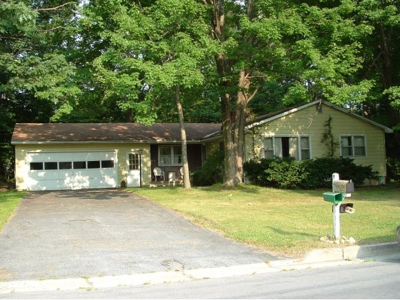 36 Harbour Road Bennington, VT 05201 - Photo 1 of 1