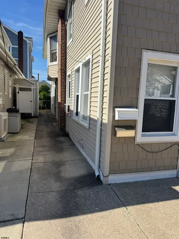 $1,295 | 104 North Cambridge Avenue, Unit REAR, Ventnor City, NJ 08406