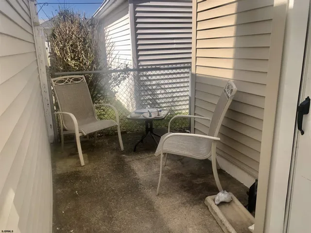 $1,295 | 104 North Cambridge Avenue, Unit REAR, Ventnor City, NJ 08406