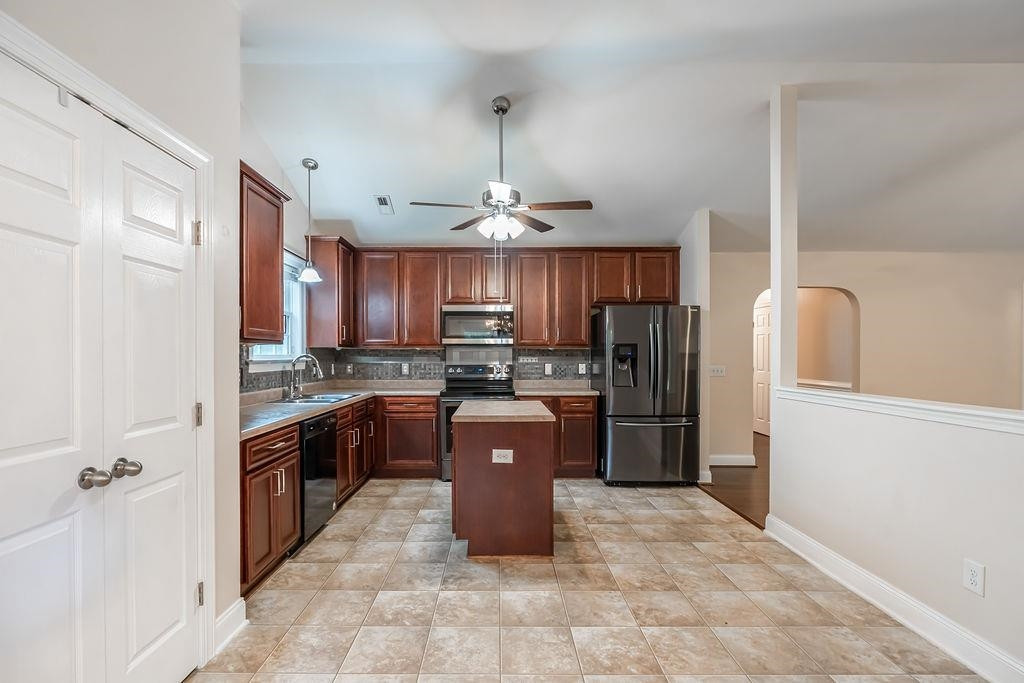 38 Dexter Ridge Angier, NC 27501 - Photo 5 of 17 Photo 5