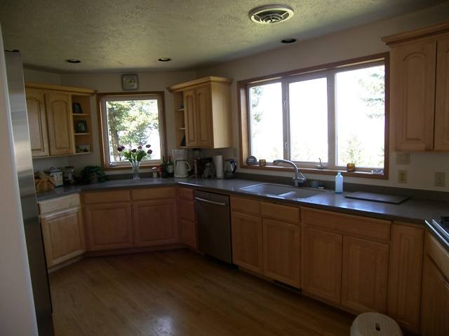 5509 South Corkery Road Spokane, WA 99223 - Photo 2 of 9 Gallery Image 2
