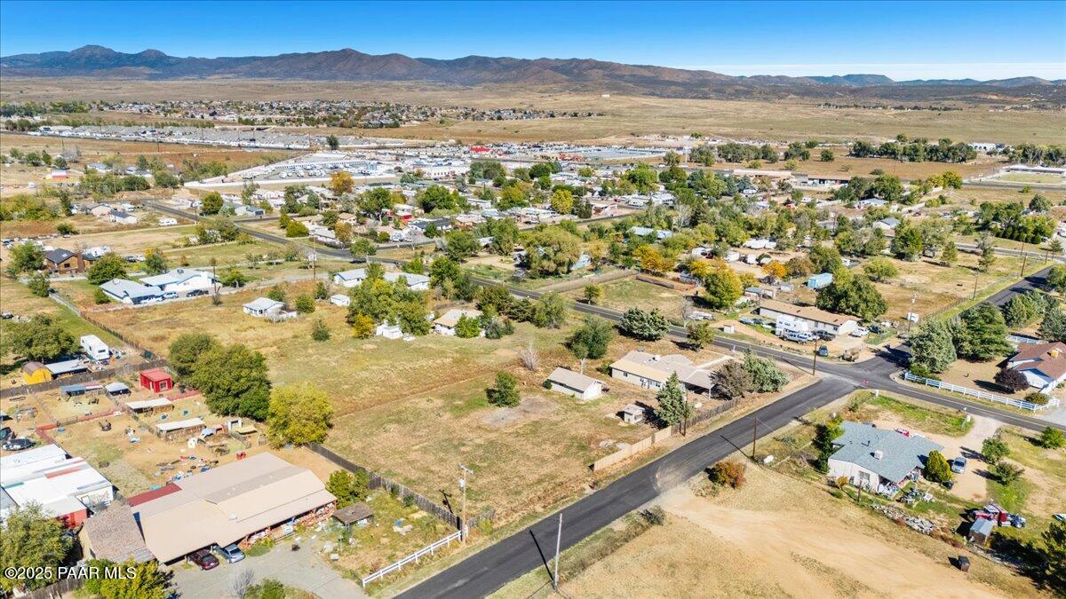 470 South Dewey Road Dewey-Humboldt, AZ 86327 - Photo 27 of 29 a view of city and mountain