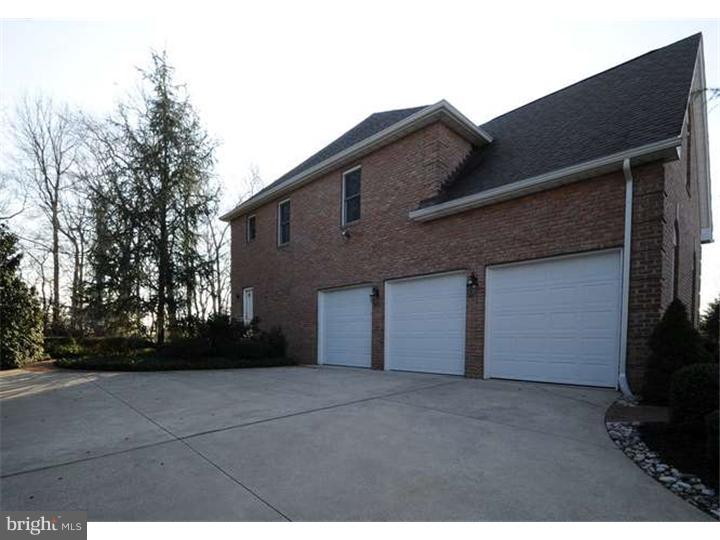 115 Mountainview Road Mount Laurel, NJ 08054 - Photo 24 of 25 Garage