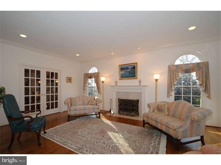 115 Mountainview Road Mount Laurel, NJ 08054 - Photo 4 of 25 Living Room
