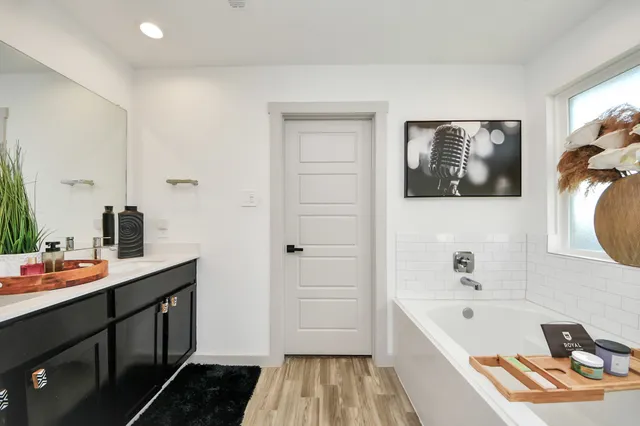 $2,250 | 202 Serena Pk Lane, Rosharon, TX 77583