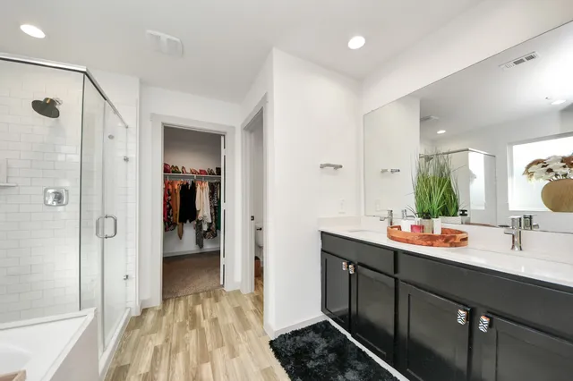 $2,250 | 202 Serena Pk Lane, Rosharon, TX 77583