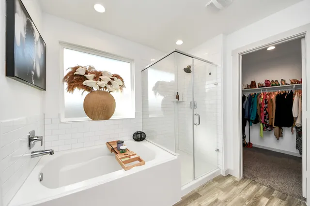 $2,250 | 202 Serena Pk Lane, Rosharon, TX 77583