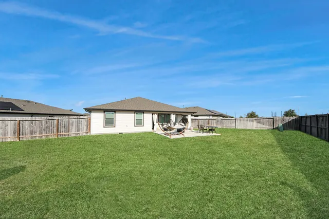 $2,250 | 202 Serena Pk Lane, Rosharon, TX 77583