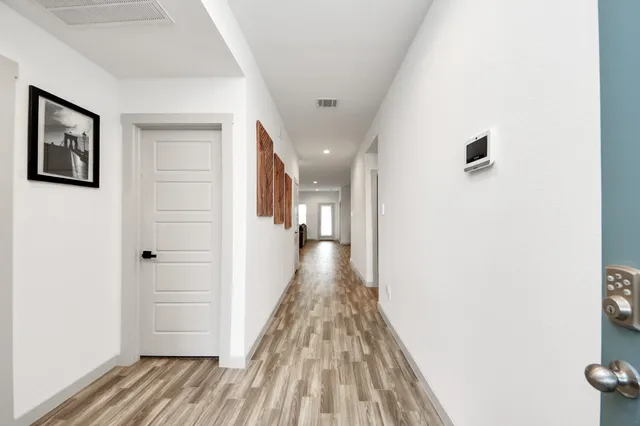 $2,250 | 202 Serena Pk Lane, Rosharon, TX 77583