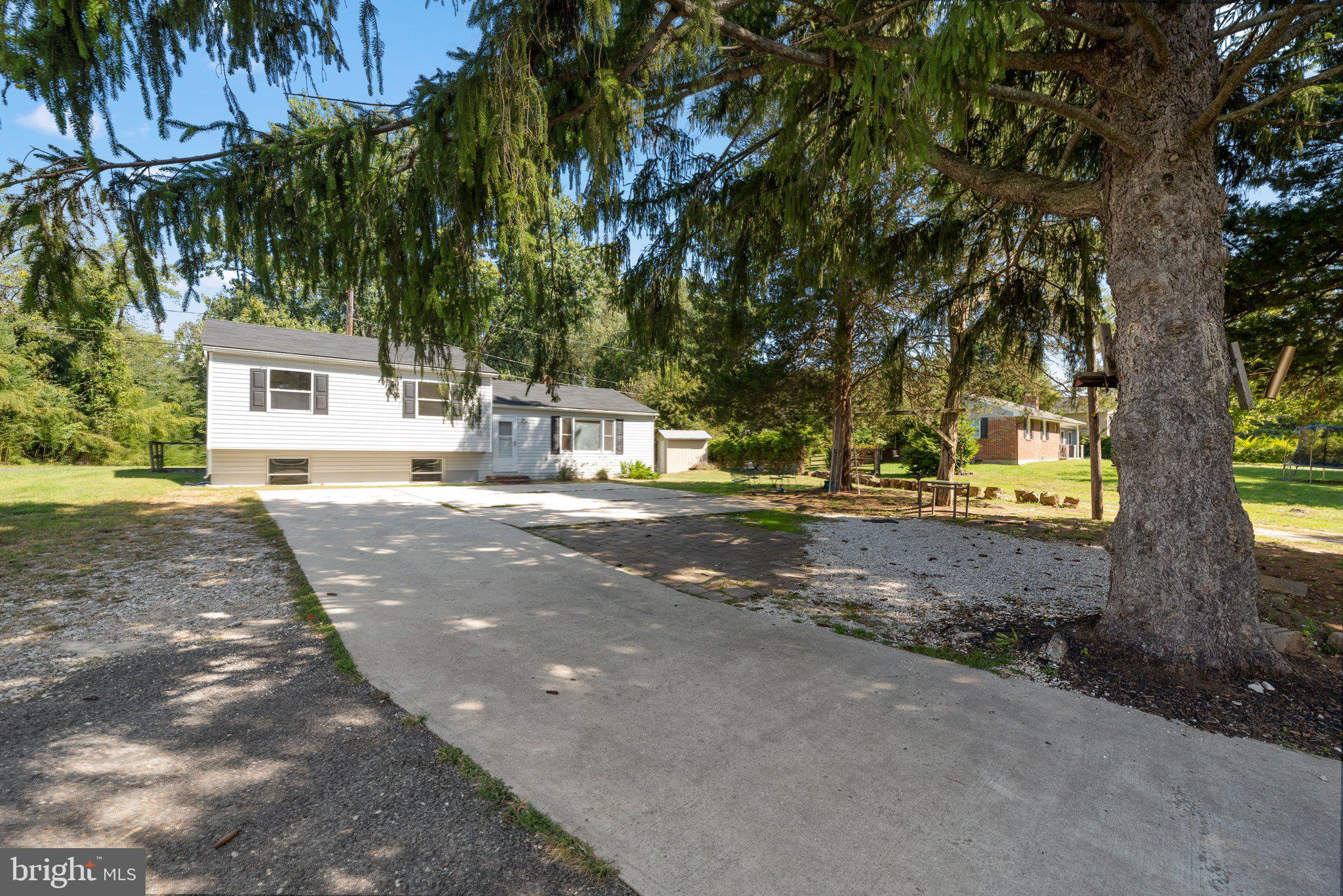 8454 Church Ln Road Ellicott City, MD 21043 - Photo 4 of 29