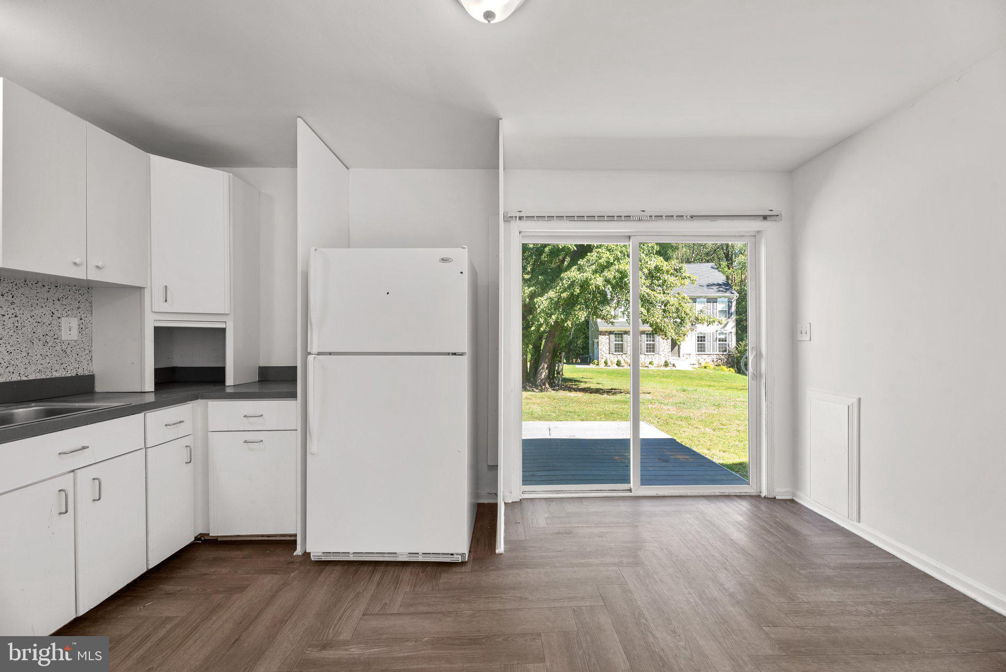 8454 Church Ln Road Ellicott City, MD 21043 - Photo 8 of 29