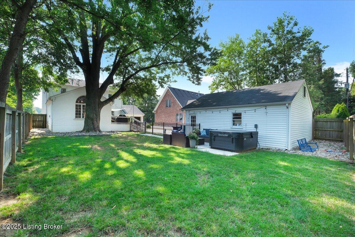 222 Ring Road Louisville, KY 40207 - Photo 46 of 55 49-222 Ring Rd-149