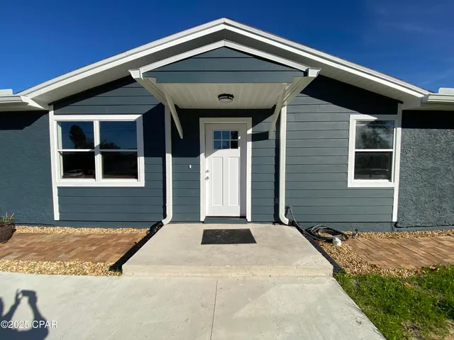 $1,900 | 3913 Verona Circle, Panama City, FL 32405