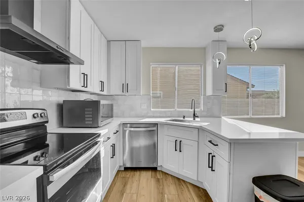 $2,000 | 6009 West Carpenteria Way, Las Vegas, NV 89108