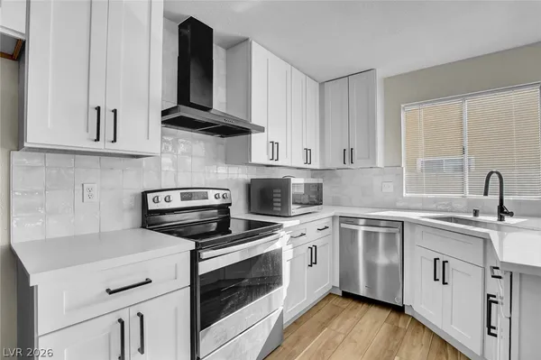 $2,000 | 6009 West Carpenteria Way, Las Vegas, NV 89108