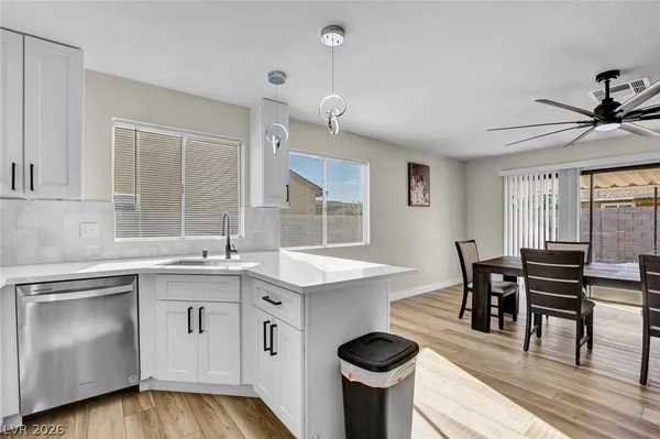 $2,000 | 6009 West Carpenteria Way, Las Vegas, NV 89108