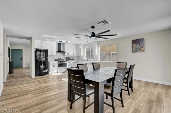 $2,000 | 6009 West Carpenteria Way, Las Vegas, NV 89108