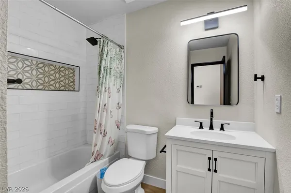 $2,000 | 6009 West Carpenteria Way, Las Vegas, NV 89108