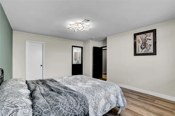 $2,000 | 6009 West Carpenteria Way, Las Vegas, NV 89108