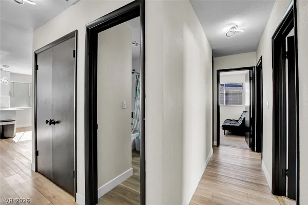 $2,000 | 6009 West Carpenteria Way, Las Vegas, NV 89108