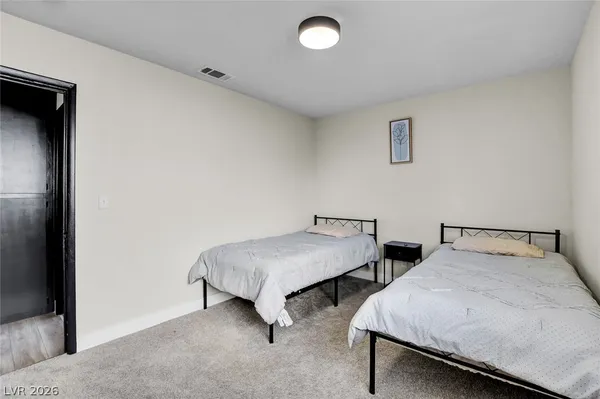 $2,000 | 6009 West Carpenteria Way, Las Vegas, NV 89108