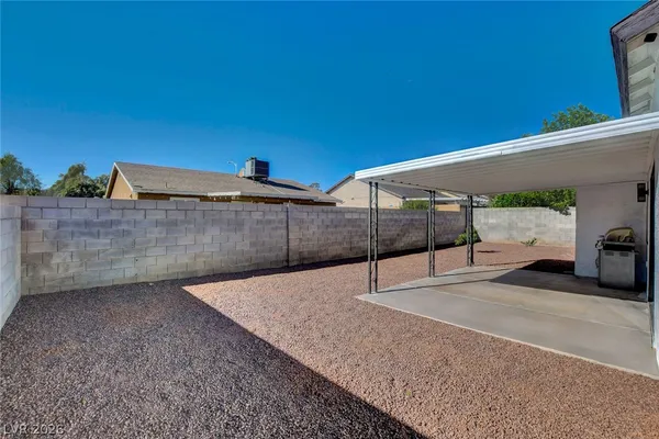 $2,000 | 6009 West Carpenteria Way, Las Vegas, NV 89108