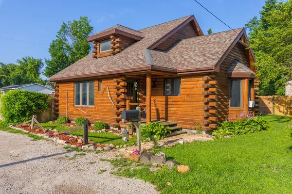 $129,900 | 403 West Owsley Street, Chenoa, IL 61726