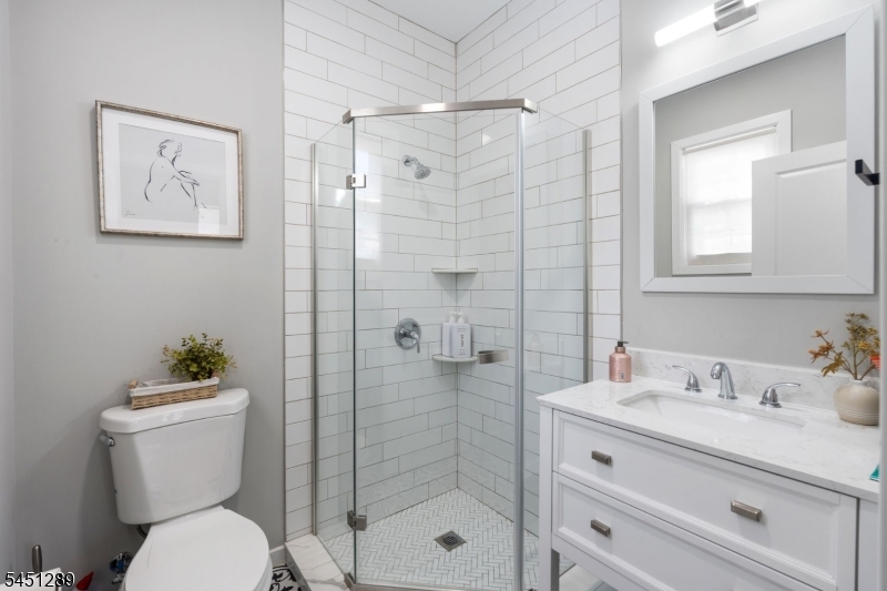 311 Martin Road Union, NJ 07083 - Photo 21 of 49 Gallery Image 21