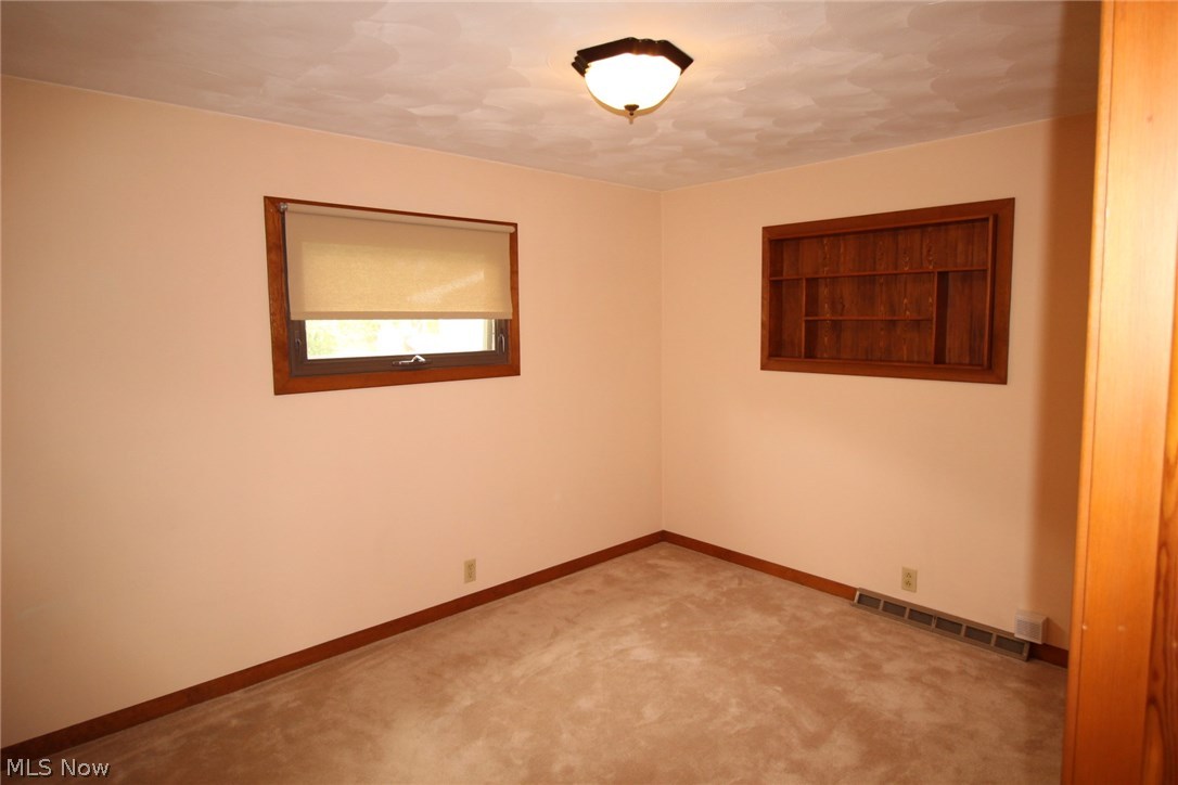 1109 Fiesta Road Southwest Dellroy, OH 44620 - Photo 27 of 31