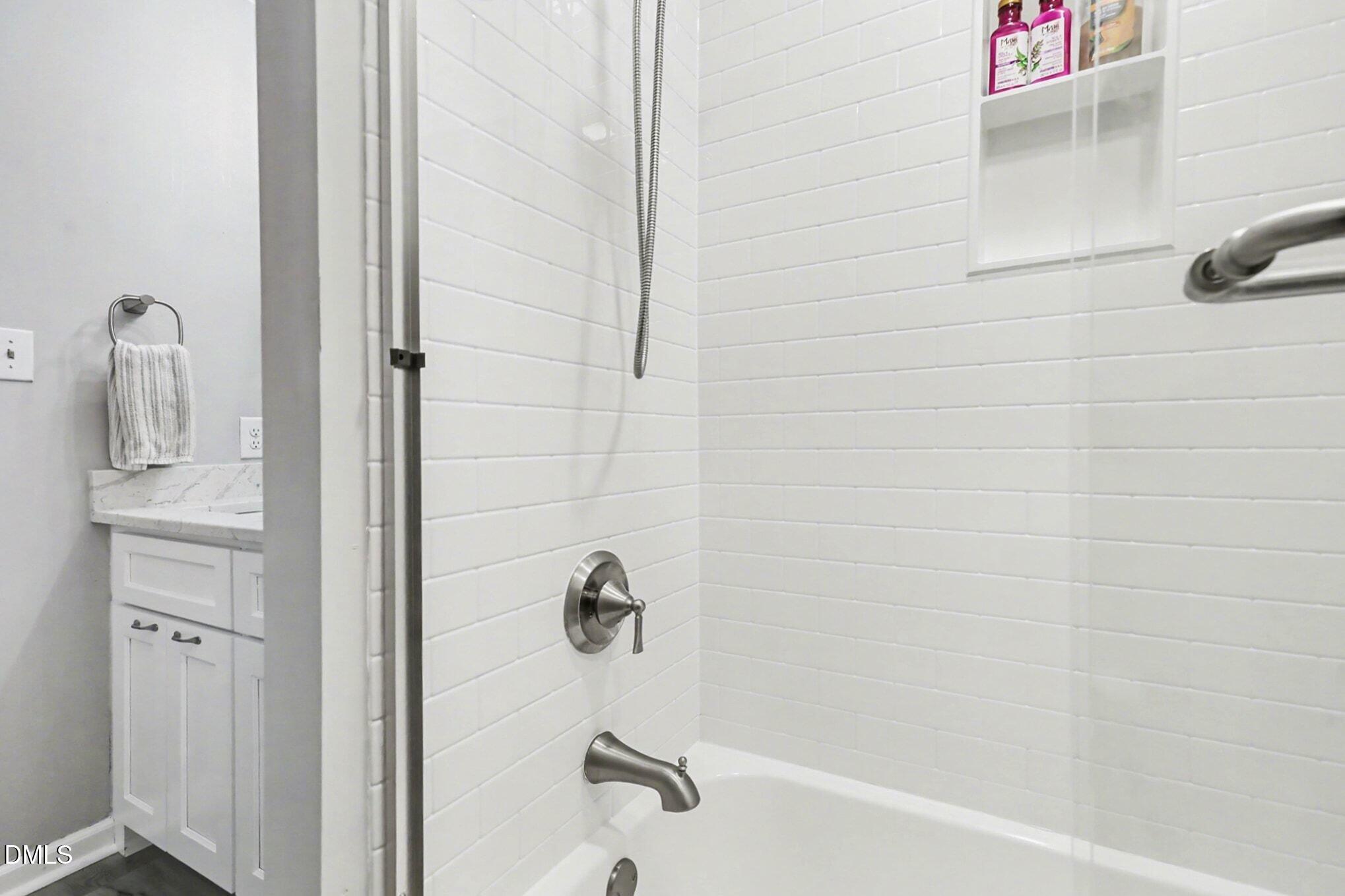 6407 New Market Way Raleigh, NC 27615 - Photo 22 of 34 003_file_6024