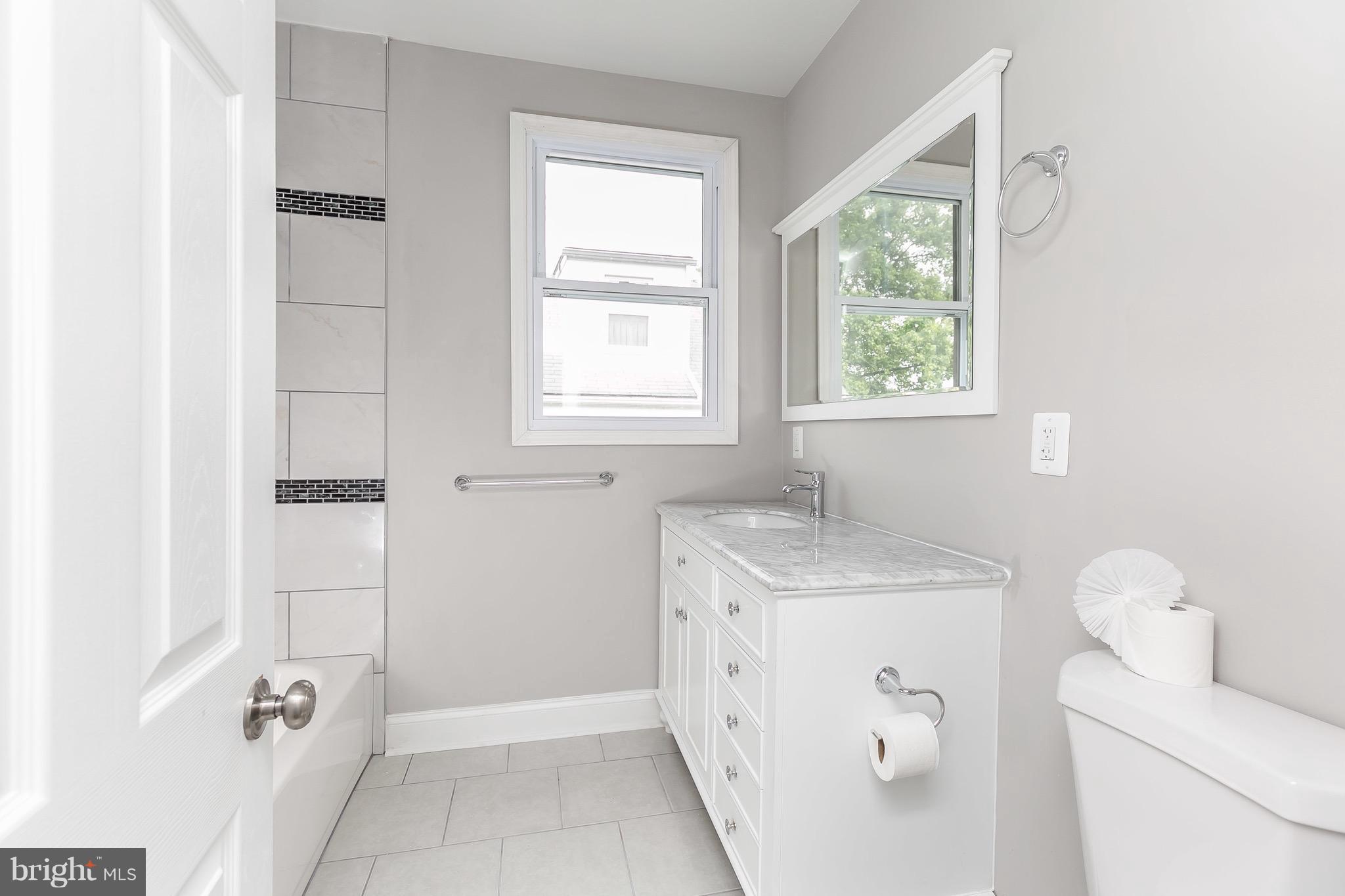 2613 Wentworth Road Baltimore, MD 21234 - Photo 11 of 27 Hall bath