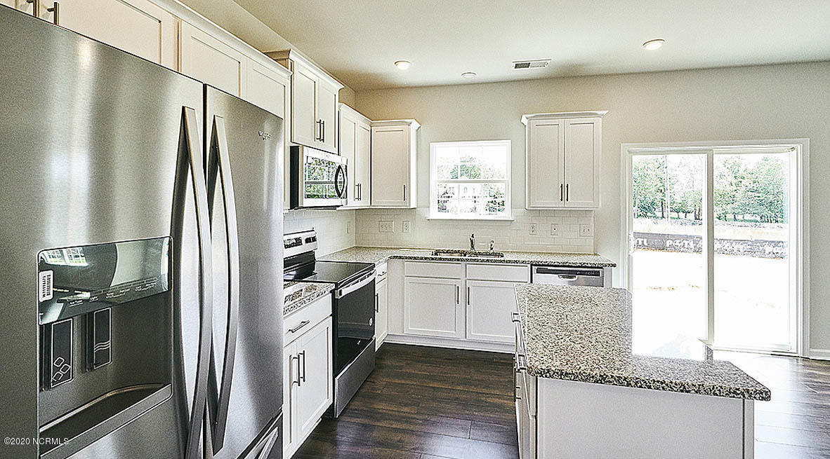 407 Frida Road New Bern, NC 28560 - Photo 9 of 32 DSC04481_web