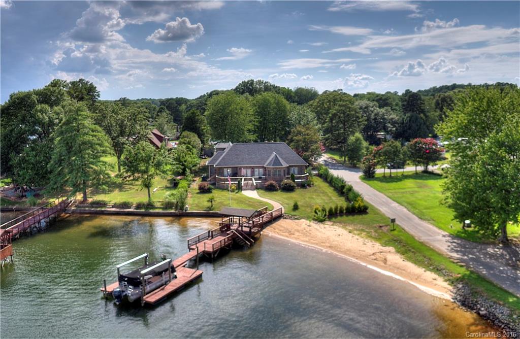 8314 Ranger Island Marina Road Denver, NC 28037 - Photo 3 of 24 Gallery Image 3