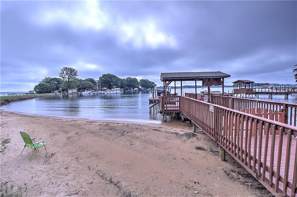 8314 Ranger Island Marina Road Denver, NC 28037 - Photo 5 of 24 Gallery Image 5