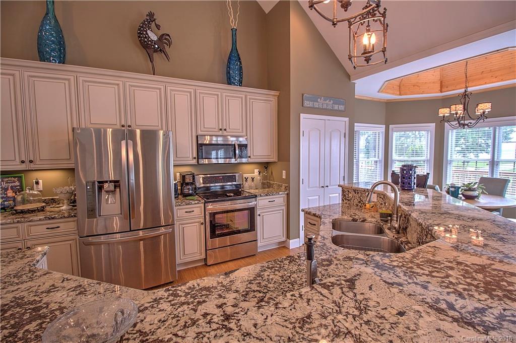 8314 Ranger Island Marina Road Denver, NC 28037 - Photo 8 of 24 Gallery Image 8