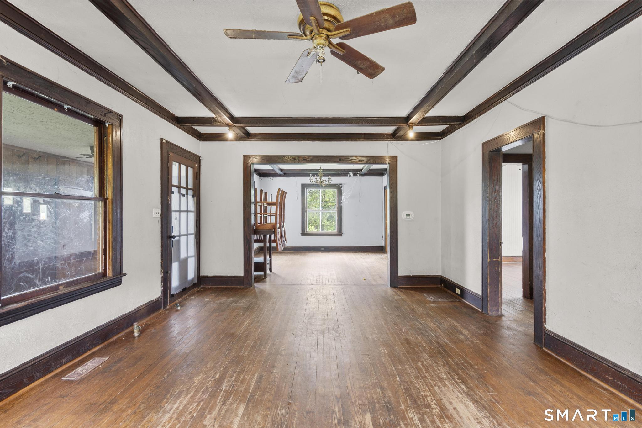 663 White Plains Road Trumbull, CT 06611 - Photo 15 of 32