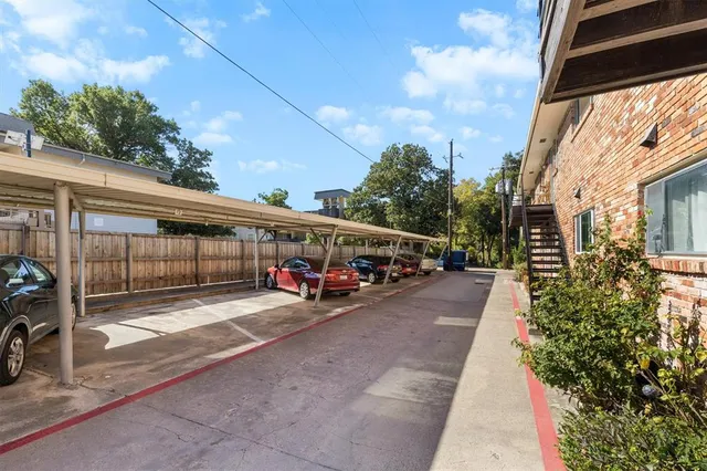 a view of a backyard of the house