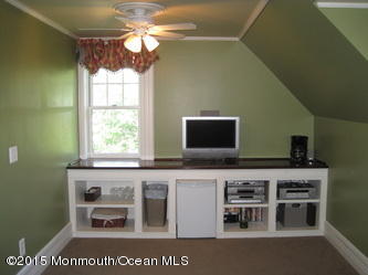 27 Rumson Road Rumson, NJ 07760 - Photo 13 of 23 masterbrbuiltinlist