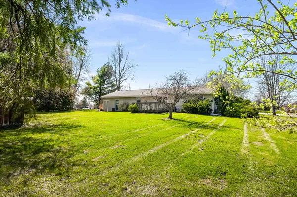 $190,000 | 14735 Lunar Drive, Bloomington, IL 61705