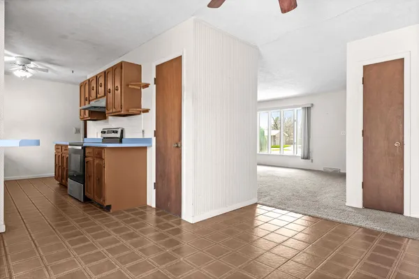 $190,000 | 14735 Lunar Drive, Bloomington, IL 61705