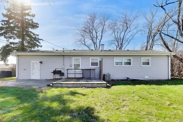 $289,000 | 2N135 Bloomingdale Road, Glendale Heights, IL 60139