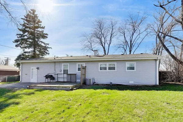 $289,000 | 2N135 Bloomingdale Road, Glendale Heights, IL 60139