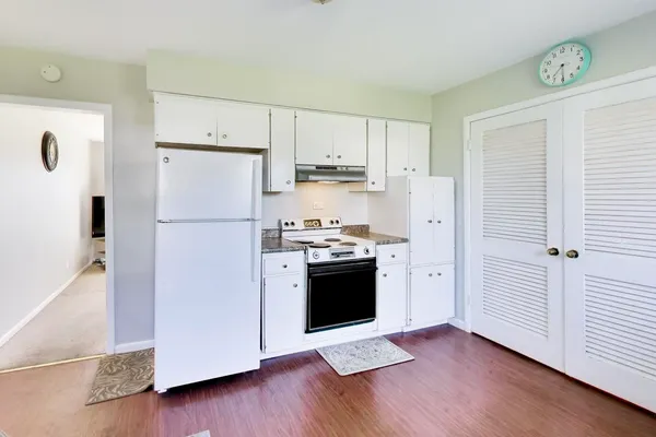 $289,000 | 2N135 Bloomingdale Road, Glendale Heights, IL 60139