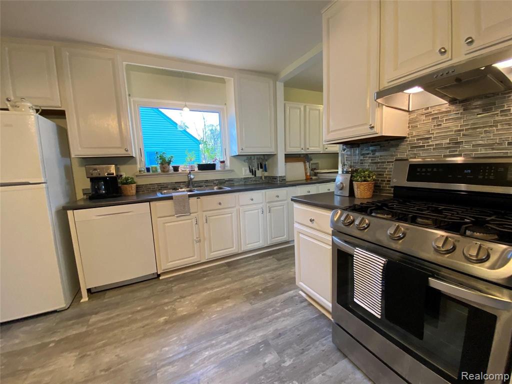 557 Roth Boulevard Clawson, MI 48017 - Photo 23 of 30