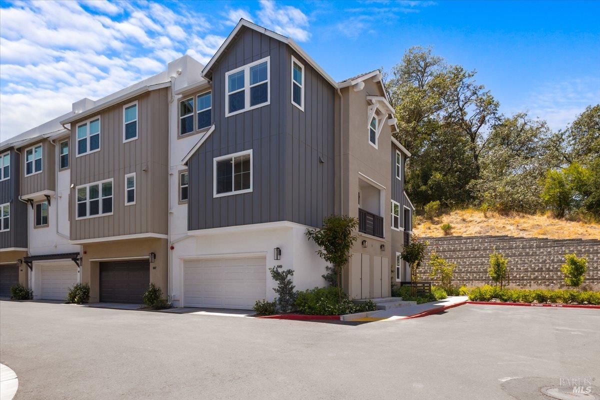 Welcome home to this beautifully updated end-unit residence in the desirable Fountaingrove community.