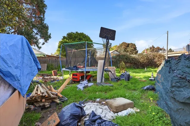 $399,900 | 22575-22575 Amador Street, Hayward, CA 94541