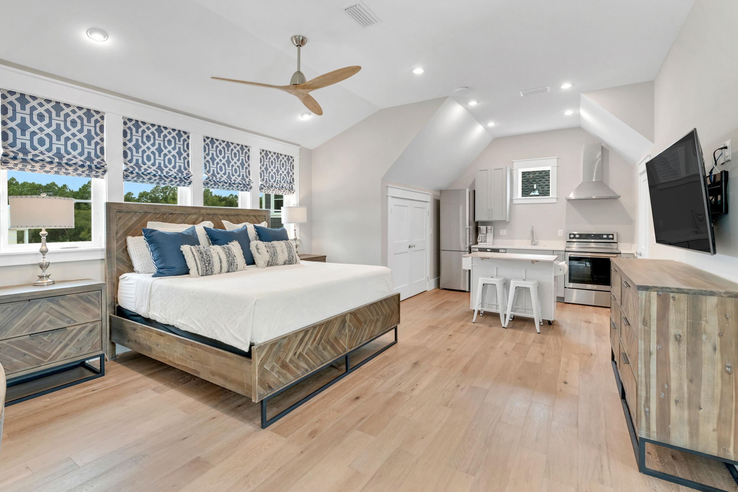 486 Cannonball Ln Inlet Beach Inlet Beach, FL 32461 - Photo 102 of 111 Carriage House Bedroom